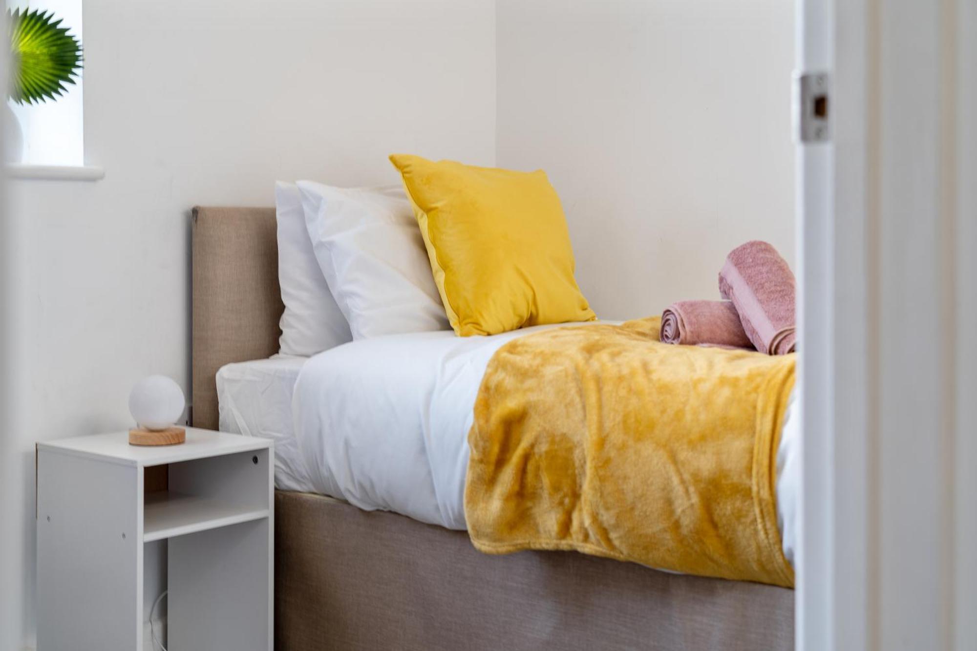 7Nights Special L Modern House Near City Center Sleeps 6 With Free Parking L By Zen Nights Short Lets & Serviced Accommodations Leicester Luaran gambar